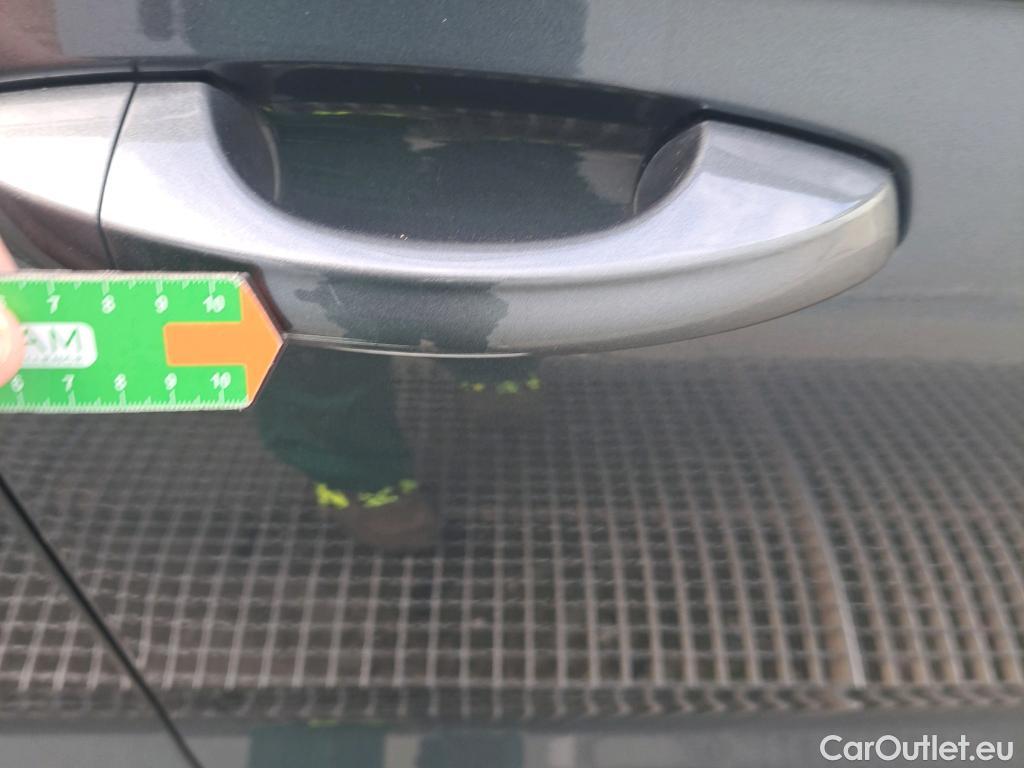  Volkswagen  T-ROC VOLKSWAGEN  / 2017 / 5P / todoterreno Sport 1.5 TSI 110kW (150CV) DSG #40