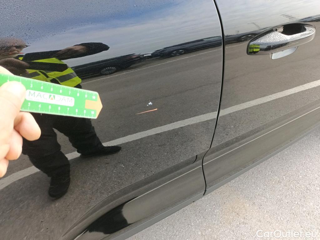  Volvo  XC 40 VOLVO XC40 / 2017 / 5P / todoterreno 2.0 D4 AWD Momentum Auto #21