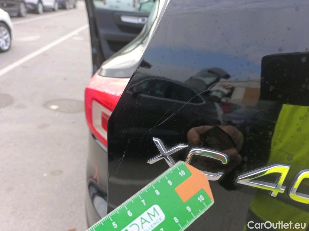  Volvo  XC 40 VOLVO XC40 / 2017 / 5P / todoterreno 2.0 D4 AWD Momentum Auto #2