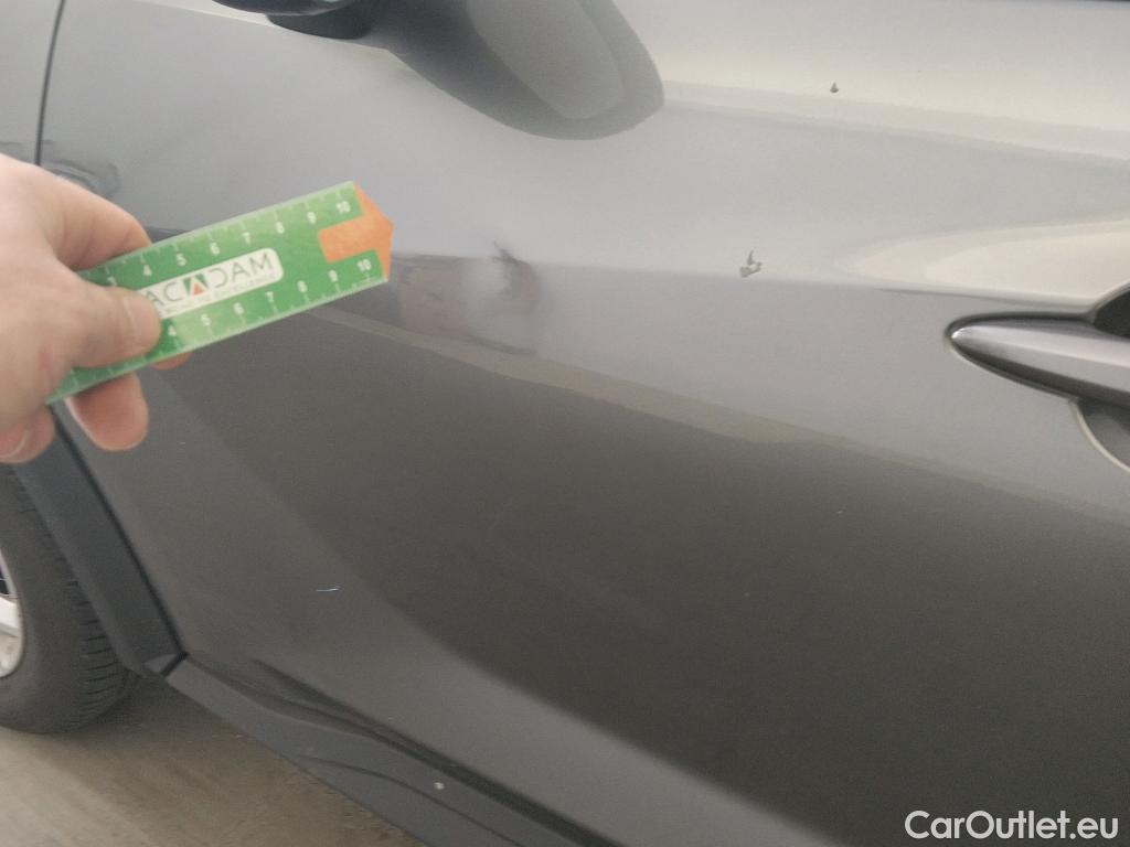  Nissan  Juke NISSAN  / 2019 / 5P / crossover DIG-T 84 kW (114 CV) DCT 7 V N-Connecta (AC2) #4