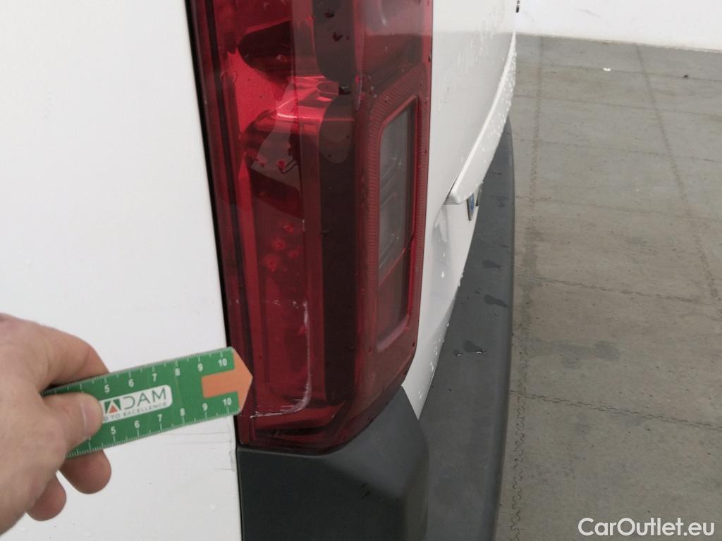  Citroen  Berlingo CITROEN  / 2018 / 5P / monovolumen compacto Talla M BlueHDi 100 S&S FEEL #37