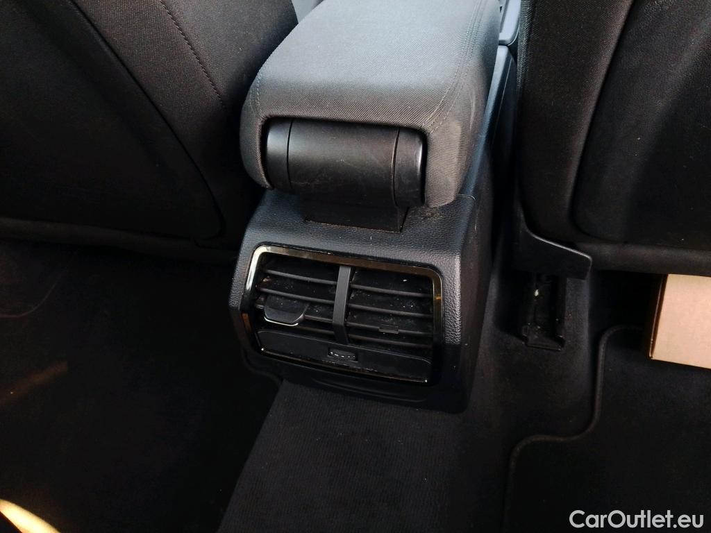  Audi  Q3 AUDI  / 2018 / 5P / todoterreno Advanced 35 TDI 110kW (150CV) S tronic (AC2) #3