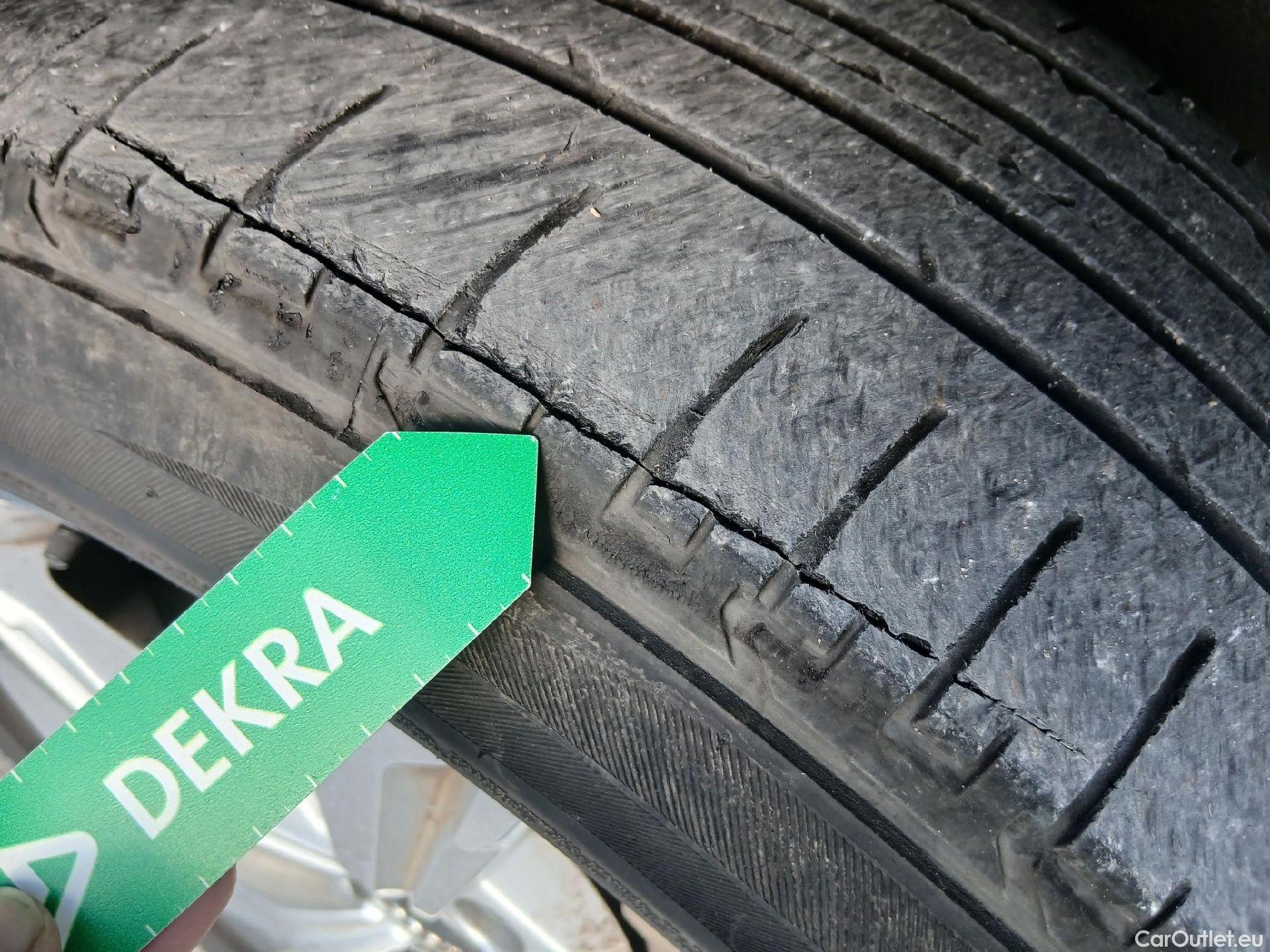  Audi  Q5 AUDI  / 2016 / 5P / todoterreno S line 40 TDI 140kW quattro S tronic #34