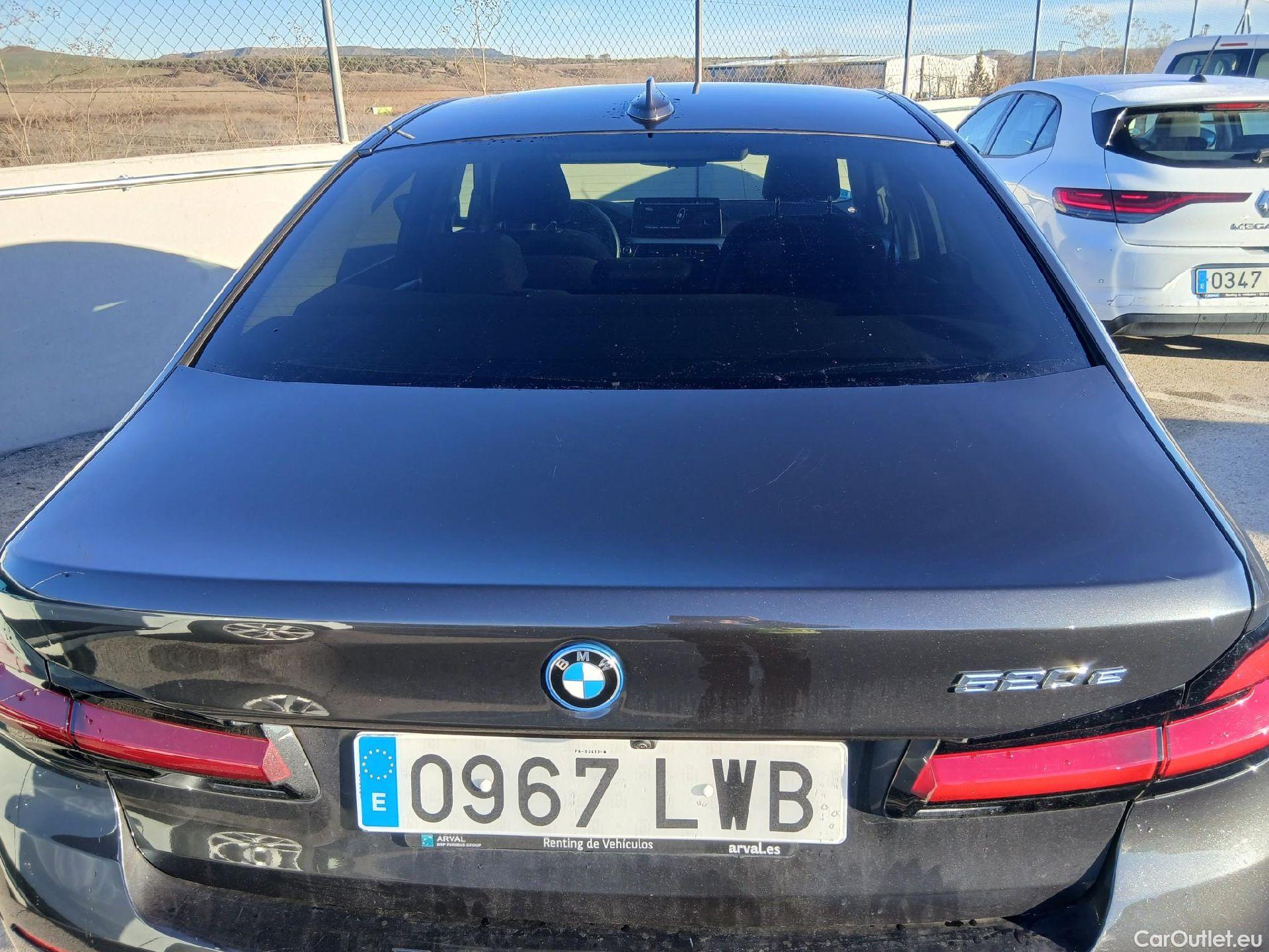  Bmw  Serie 5 BMW  / 2020 / 4P / sedán 520e #24