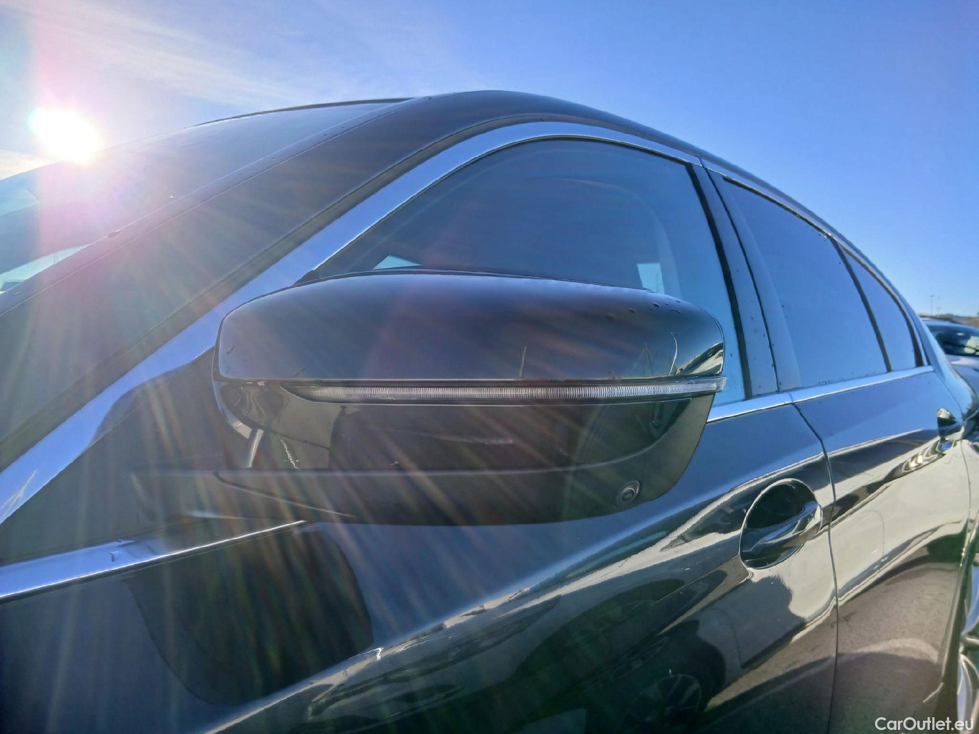  Bmw  Serie 5 BMW  / 2020 / 4P / sedán 520e #11