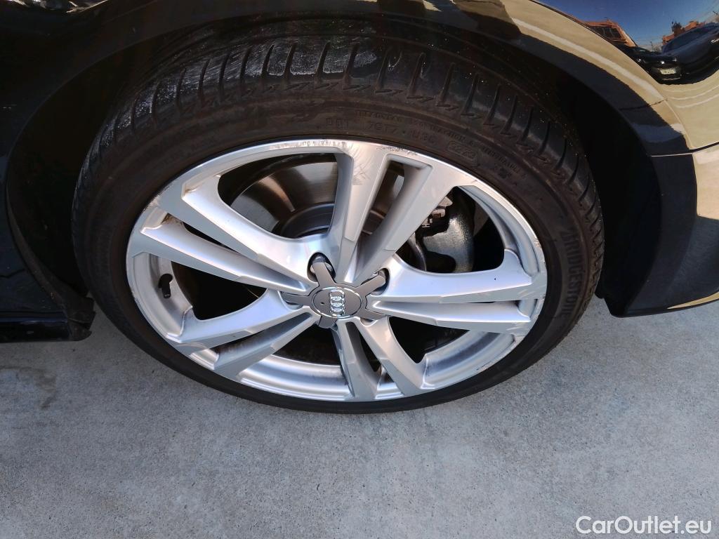  Audi  A3 AUDI  / 2020 / 5P / berlina con portón Sportback S line 40 TFSI e 150kW S tron #3