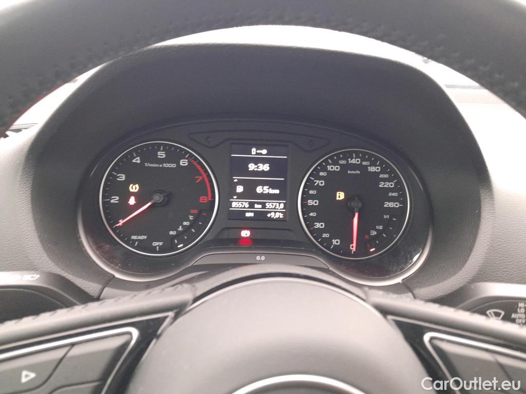  Audi  Q2 AUDI  / 2016 / 5P / todoterreno Design 30 TFSI 85kW (116CV) (AC) #16