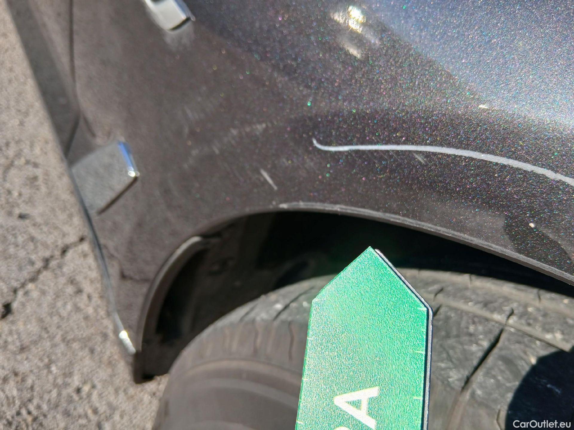  Bmw  Serie 5 BMW  / 2020 / 4P / sedán 520e #34