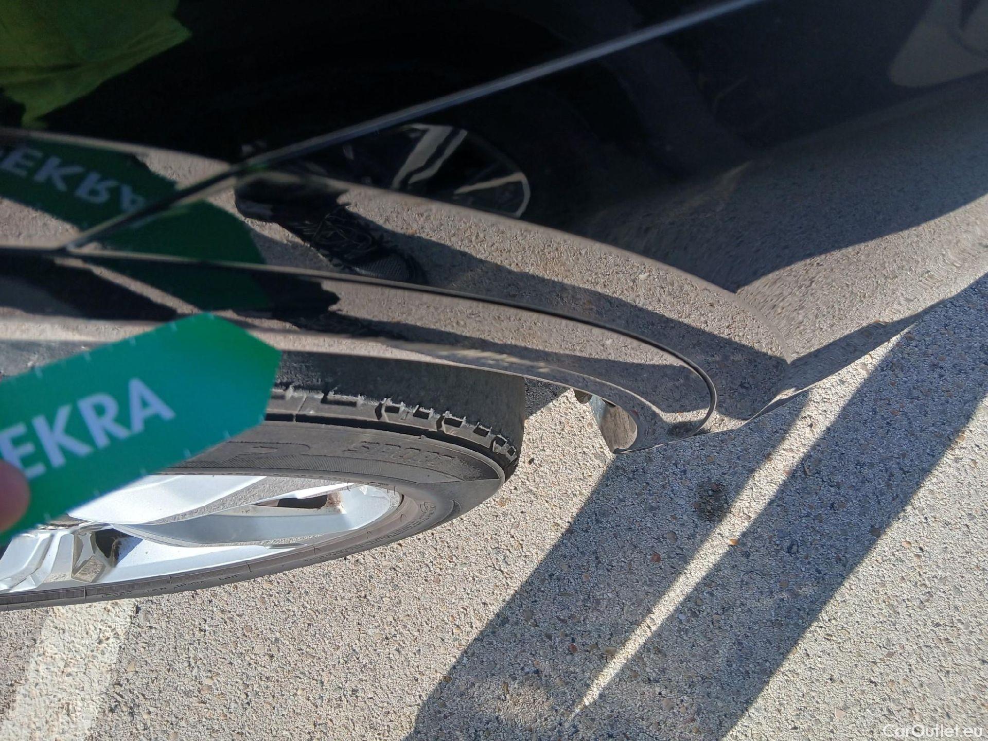  Audi  Q5 AUDI  / 2016 / 5P / todoterreno S line 40 TDI 140kW quattro S tronic #32