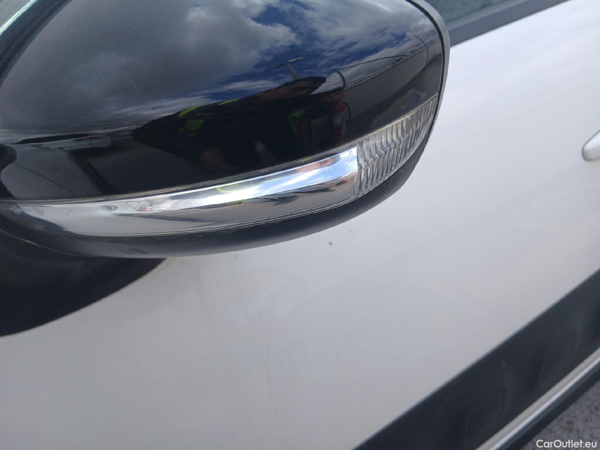  Citroen  C3 CITROEN  / 2016 / 5P / berlina con portón PureTech 60KW (82CV) SHINE #9