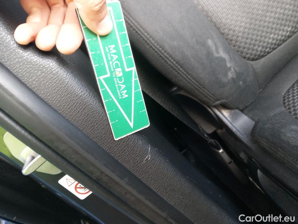  Bmw  X1 BMW  / 2019 / 5P / todoterreno sDrive16d Business #17