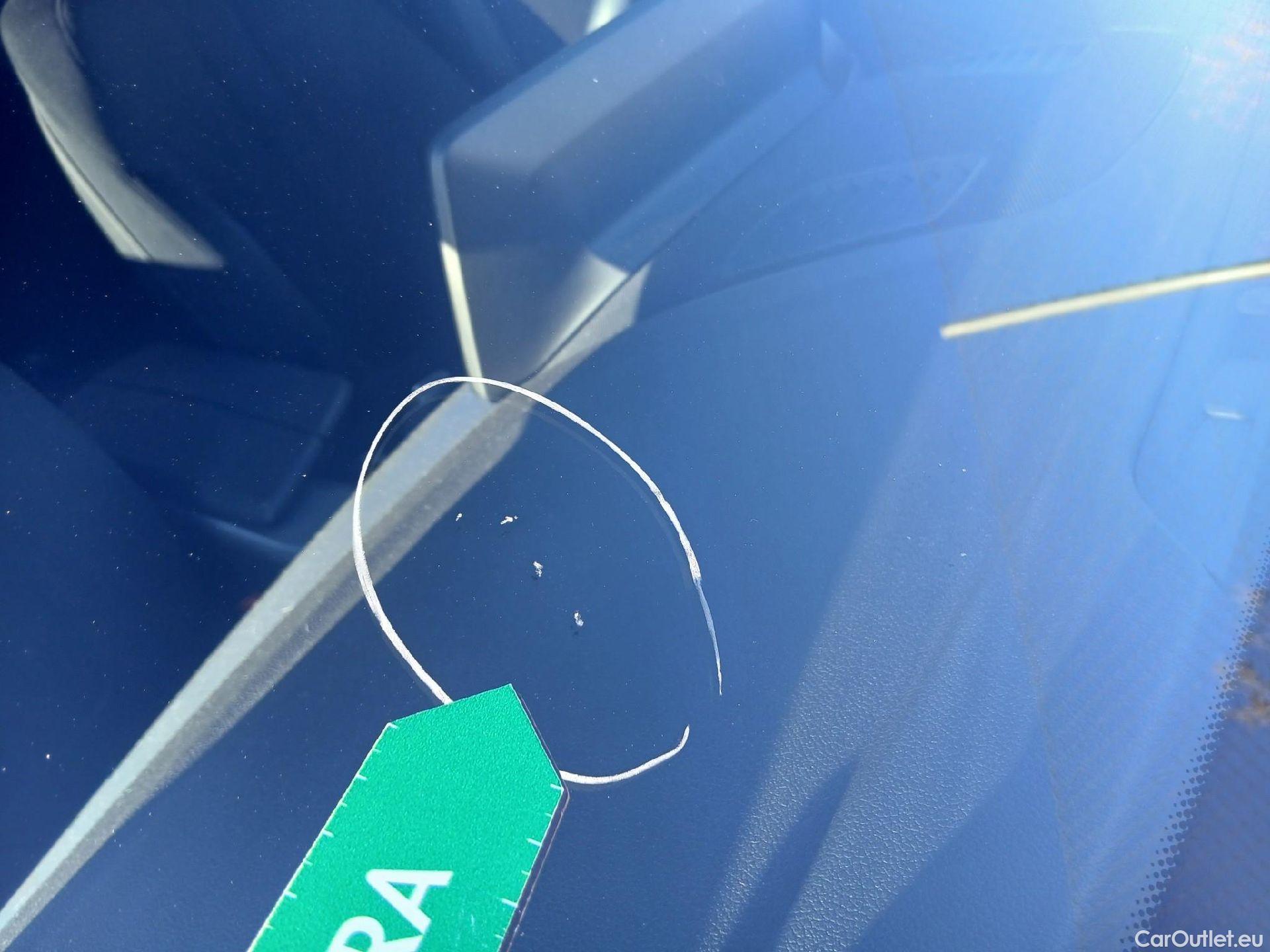  Bmw  Serie 5 BMW  / 2020 / 4P / sedán 520e #2