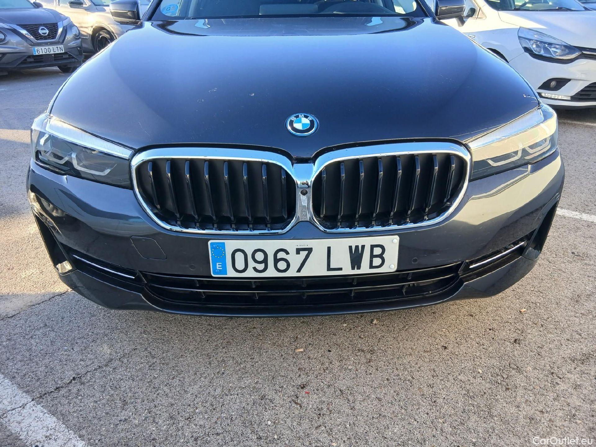  Bmw  Serie 5 BMW  / 2020 / 4P / sedán 520e #4