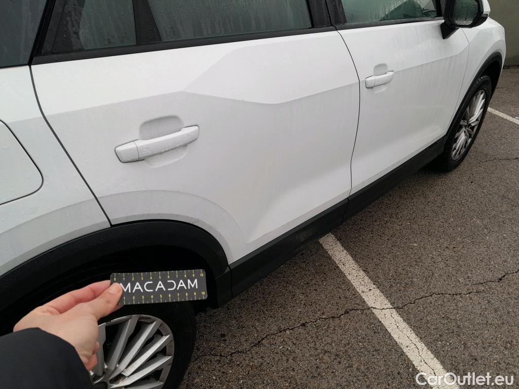  Audi  Q2 AUDI  / 2016 / 5P / todoterreno Design 30 TFSI 85kW (116CV) (AC) #3