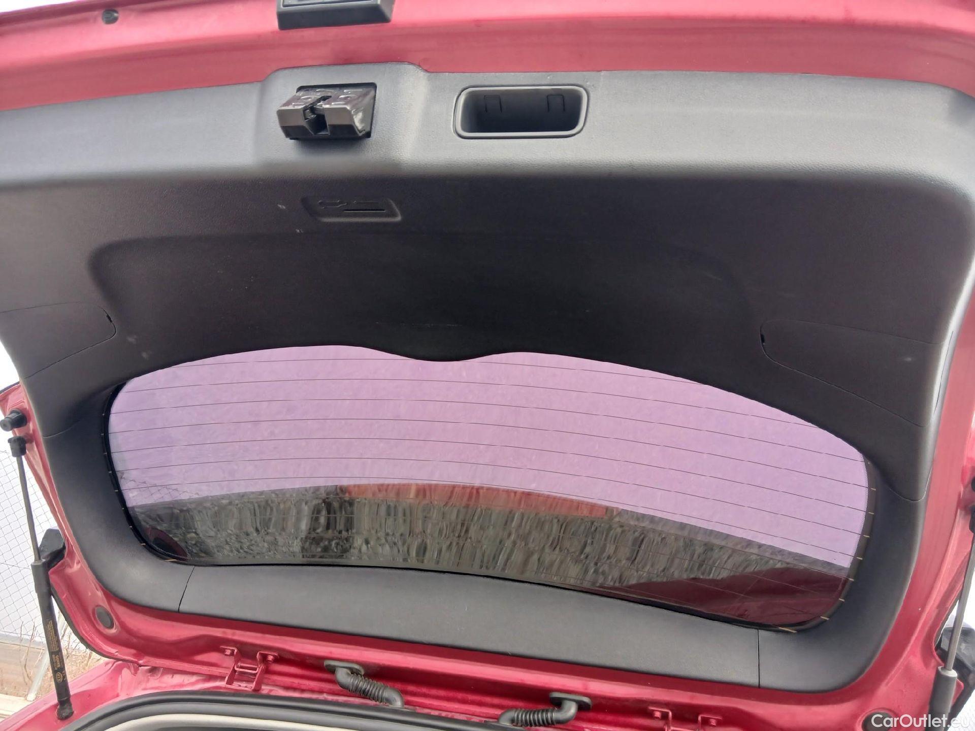  KIA  Niro KIA  / 2019 / 5P / crossover 1.6 GDi HEV 104kW (141CV) Drive #33