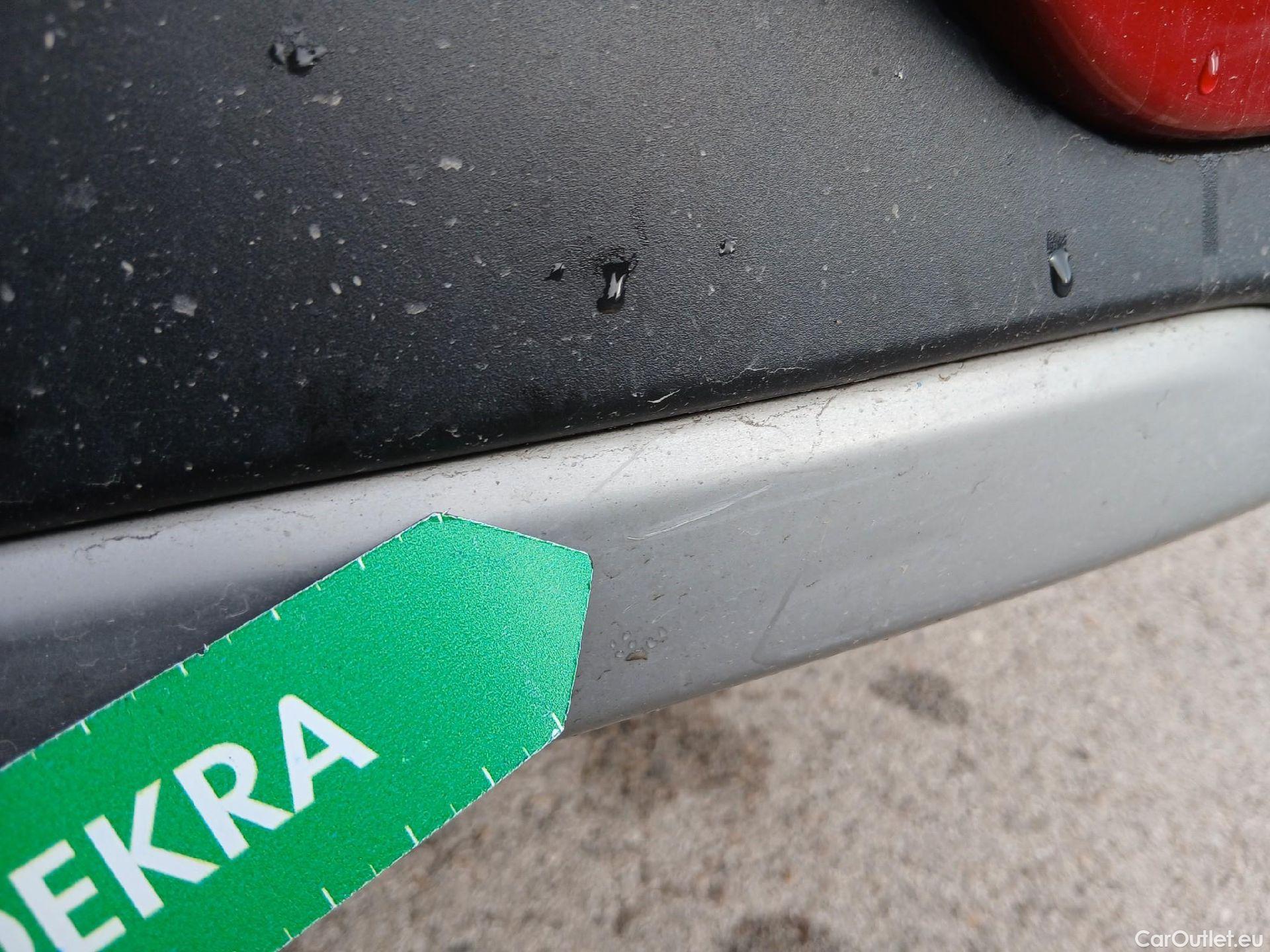  KIA  Niro KIA  / 2019 / 5P / crossover 1.6 GDi HEV 104kW (141CV) Drive #19