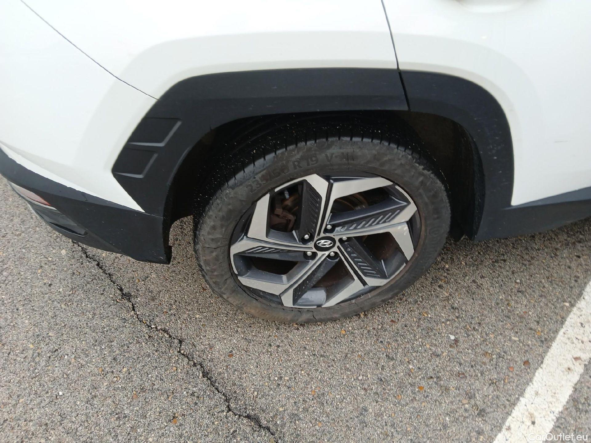  Hyundai  Tucson HYUNDAI  / 2020 / 5P / todoterreno 1.6 TGDI 132kW (180CV) 48V Style DCT 4x4 #3