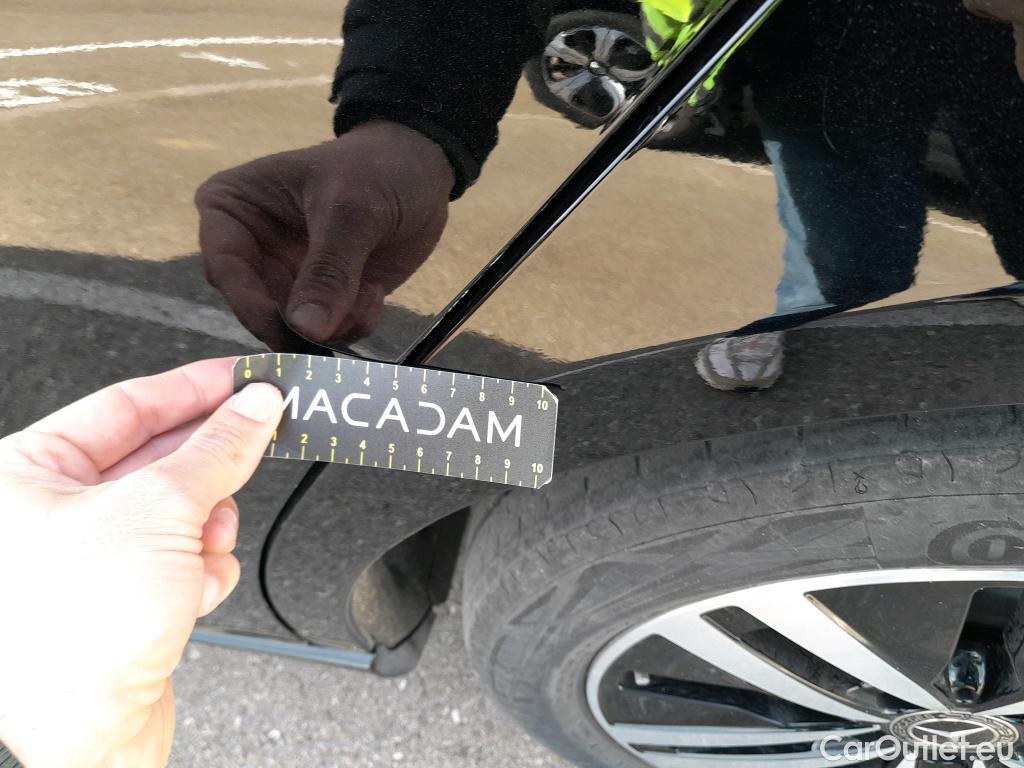  Mercedes  A-Klasse MERCEDES-BENZ Clase A / 2018 / 5P / berlina con portón A 250 e #12