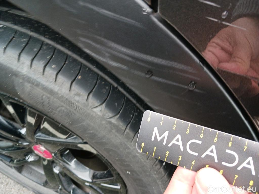  Citroen  DS3 DS DS 3 Crossback / 2018 / 5P / todoterreno BlueHDi 81 kW Manual PERFORMANCE LINE #32