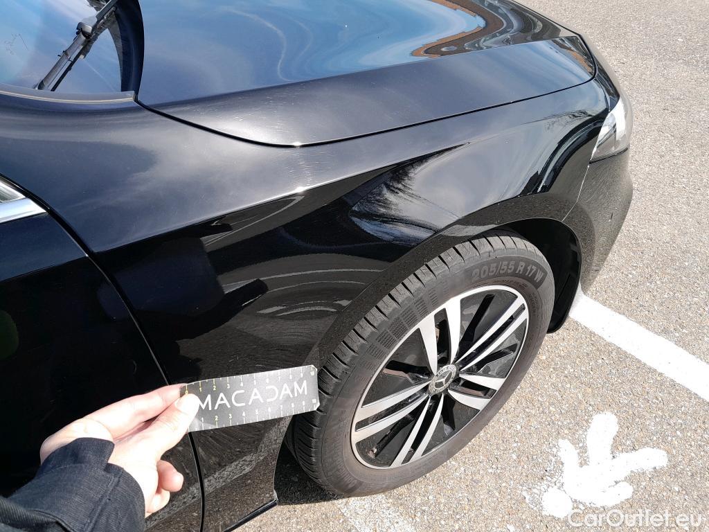  Mercedes  A-Klasse MERCEDES-BENZ Clase A / 2018 / 5P / berlina con portón A 250 e #21