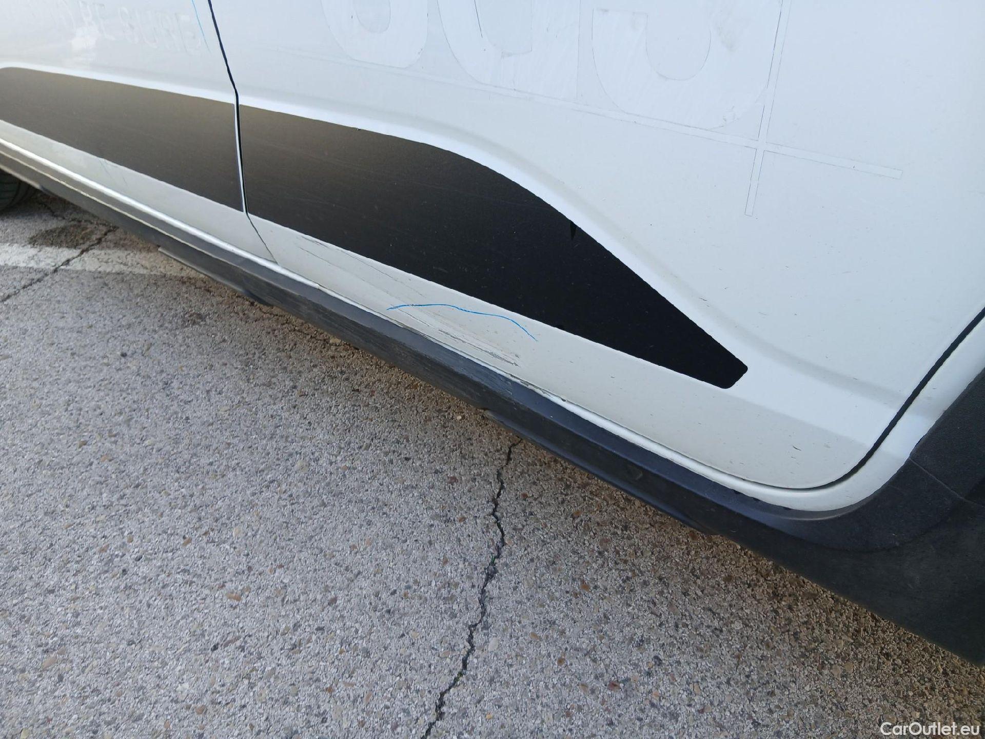  Dacia  Sandero DACIA  / 2020 / 5P / berlina con portón Stepway Comfort 74kW (100CV) ECO-G #23