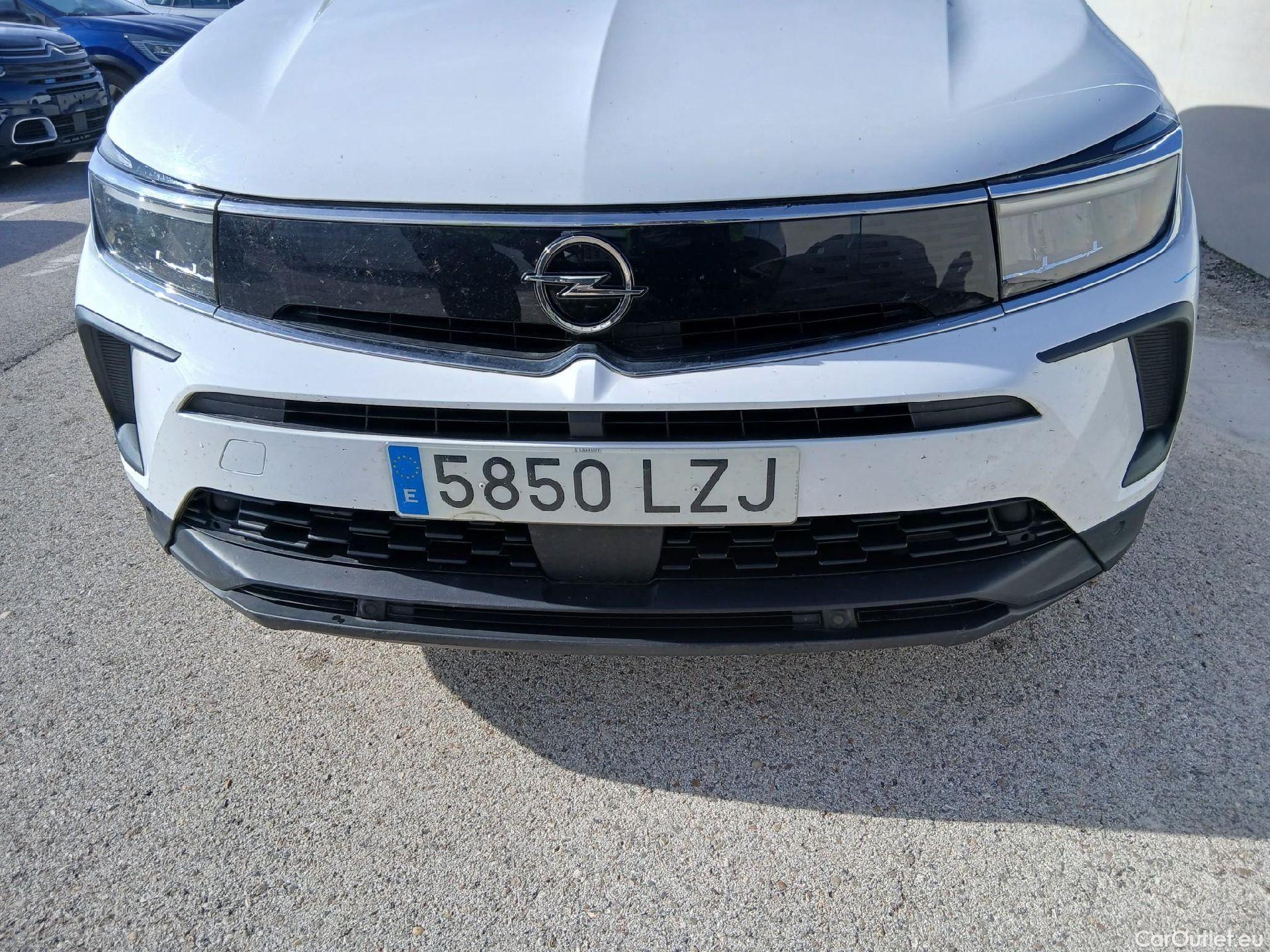  Opel   Grandland X OPEL Grandland / 2021 / 5P / todoterreno 1.5 CDTi Business Edition Auto #3