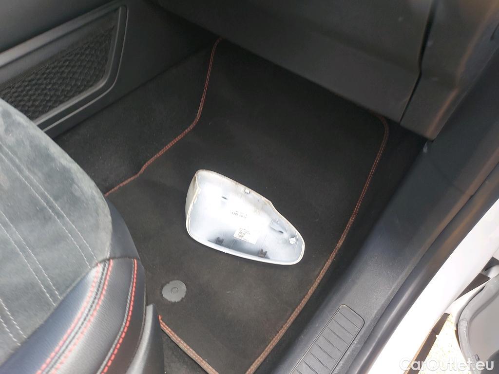  Ford  Kuga FORD  / 2019 / 5P / todoterreno ST-Line X 2.5 Duratec PHEV 165kW Auto  #5