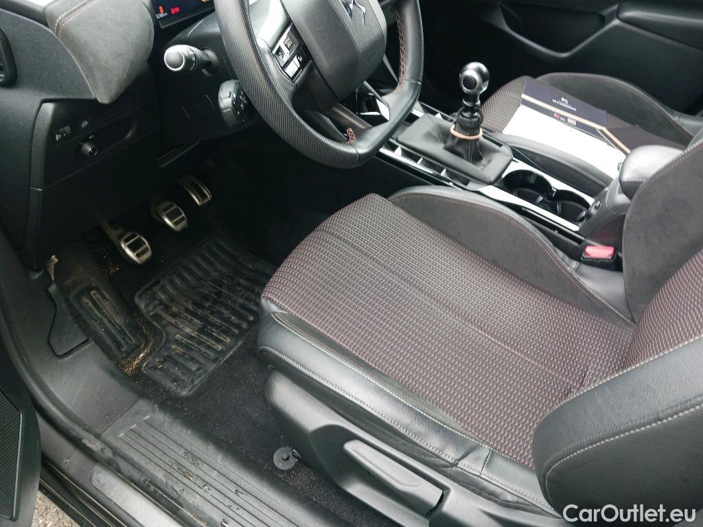  Citroen  DS3 DS DS 3 Crossback / 2018 / 5P / todoterreno BlueHDi 81 kW Manual PERFORMANCE LINE #35