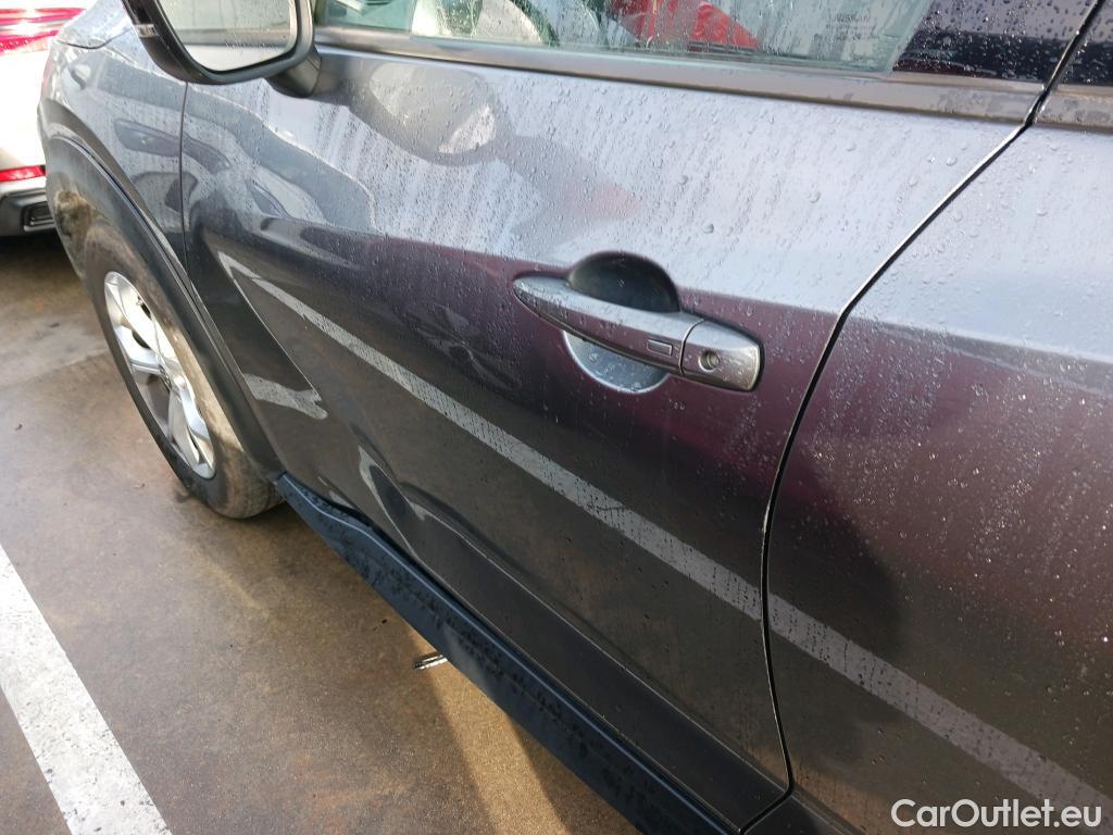  Nissan  Juke NISSAN  / 2019 / 5P / crossover DIG-T 84 kW (114 CV) DCT 7 V N-Connecta (AC2) #4