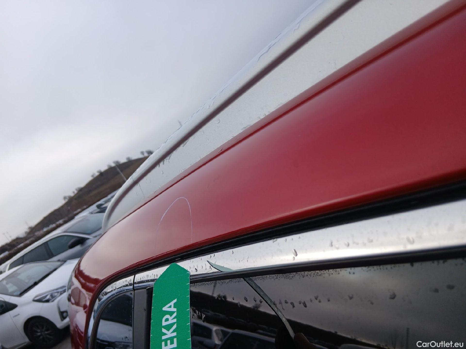  KIA  Niro KIA  / 2019 / 5P / crossover 1.6 GDi HEV 104kW (141CV) Drive #31