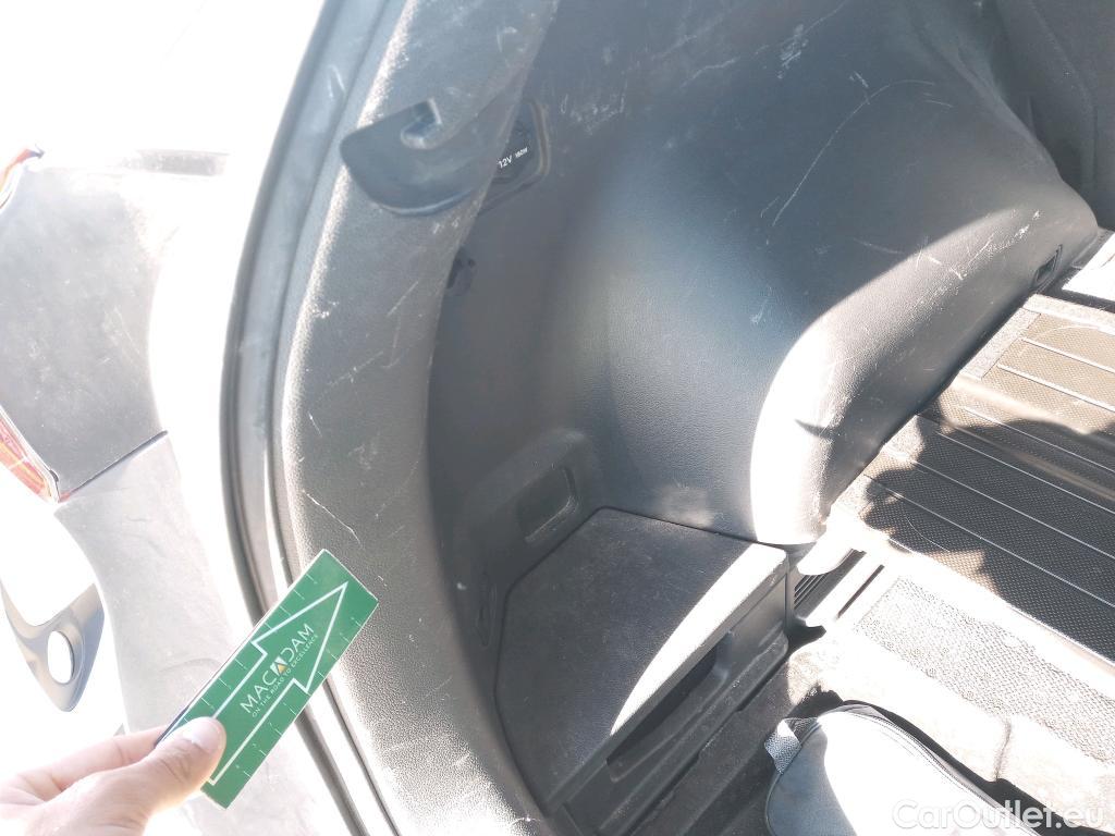  Hyundai  Tucson HYUNDAI  / 2018 / 5P / todoterreno 1.6 CRDI 85kW (116CV) 48V Tecno 4X2 #2