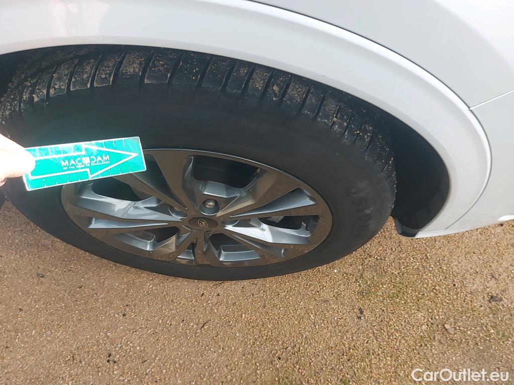  Ford  Kuga FORD  / 2019 / 5P / todoterreno ST-Line X 2.5 Duratec PHEV 165kW Auto  #22