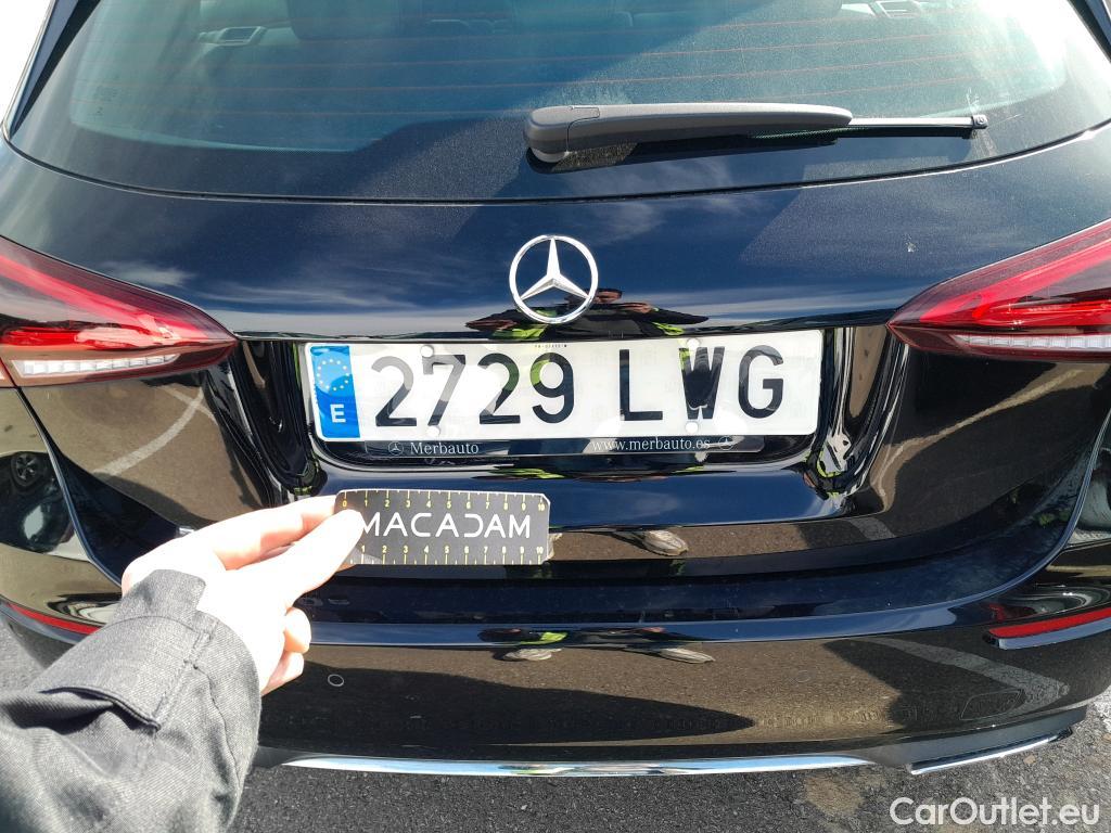  Mercedes  A-Klasse MERCEDES-BENZ Clase A / 2018 / 5P / berlina con portón A 250 e #32