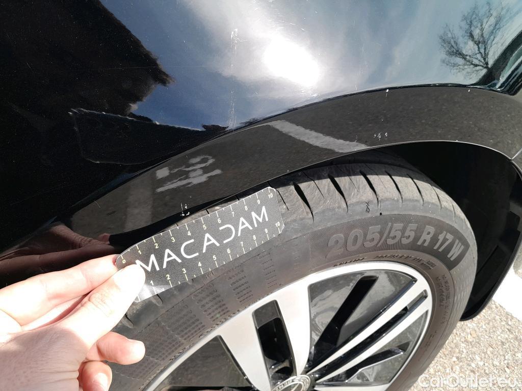  Mercedes  A-Klasse MERCEDES-BENZ Clase A / 2018 / 5P / berlina con portón A 250 e #22