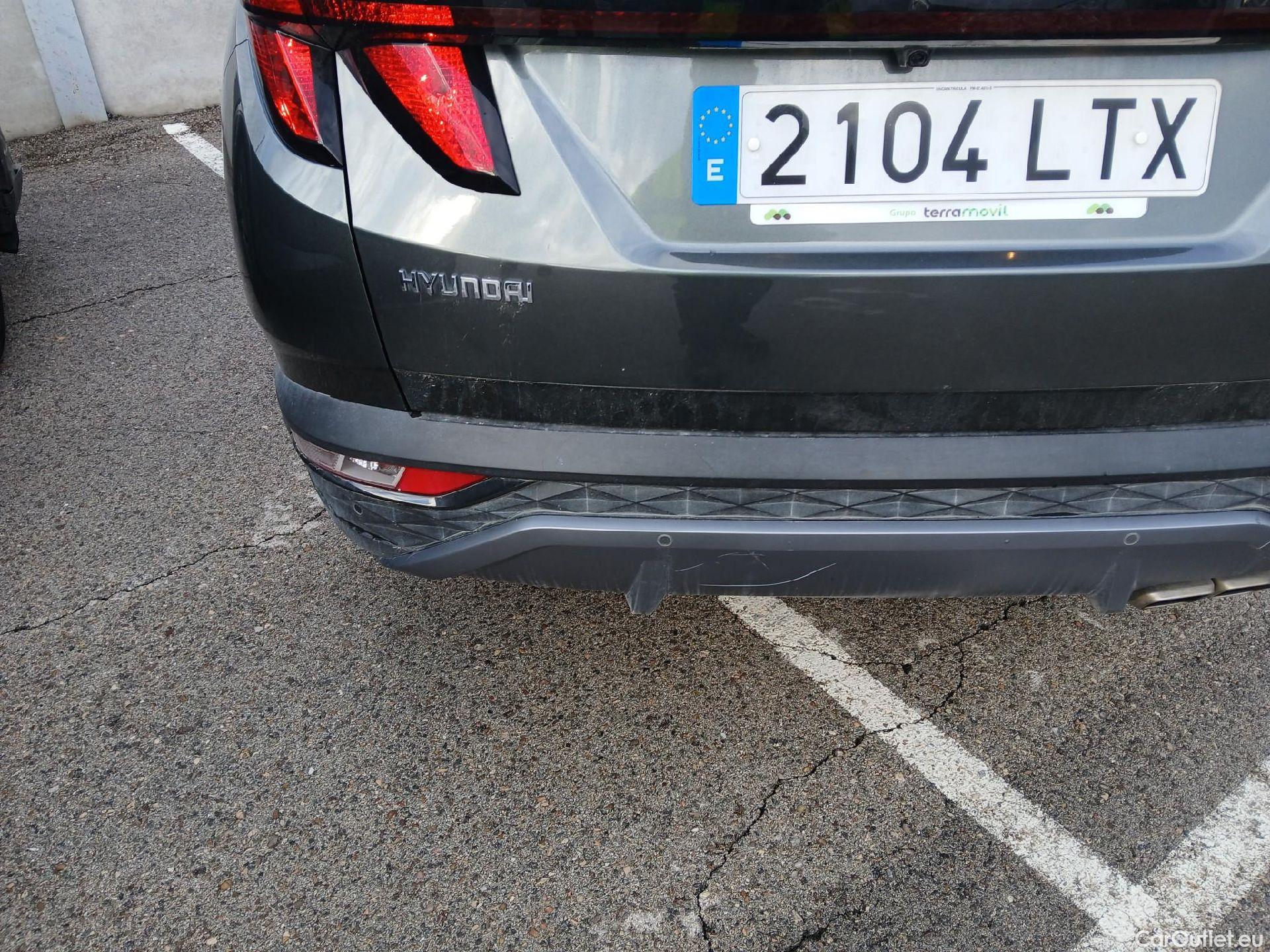  Hyundai  Tucson HYUNDAI  / 2020 / 5P / todoterreno 1.6 TGDI PHEV 195kW Maxx Auto 4X4 #24