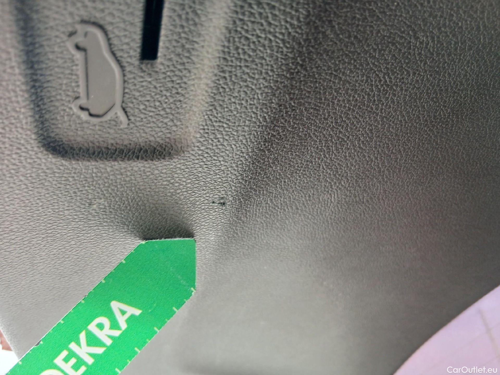  KIA  Niro KIA  / 2019 / 5P / crossover 1.6 GDi HEV 104kW (141CV) Drive #34