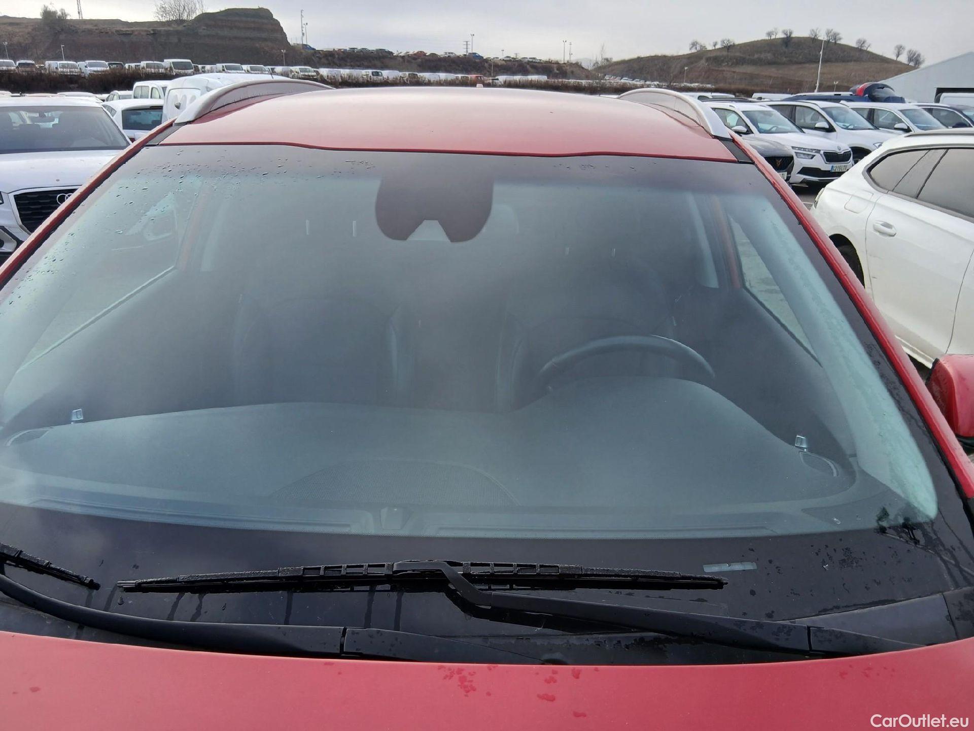  KIA  Niro KIA  / 2019 / 5P / crossover 1.6 GDi HEV 104kW (141CV) Drive #1