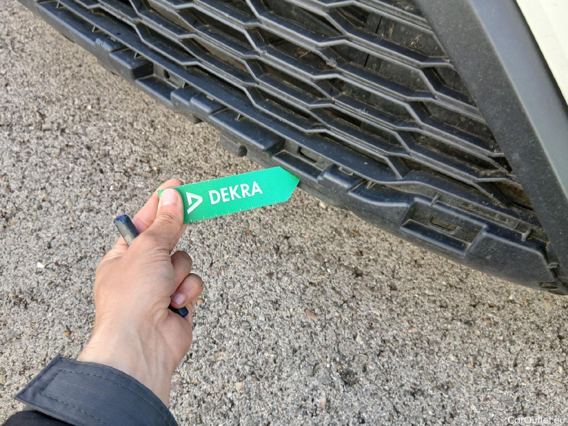  Dacia  Sandero DACIA  / 2020 / 5P / berlina con portón Stepway Comfort 74kW (100CV) ECO-G #4