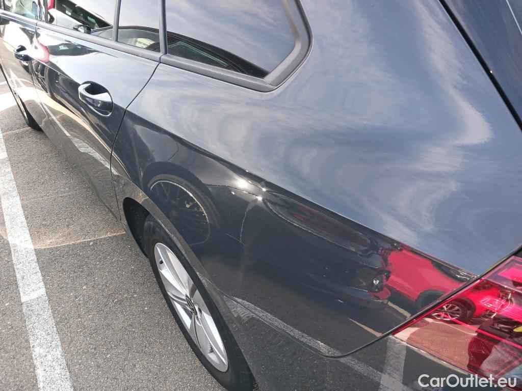  Volkswagen  Golf  VOLKSWAGEN / 2020 / 5P / familiar Life 2.0 TDI 85kW (115CV) Variant #8