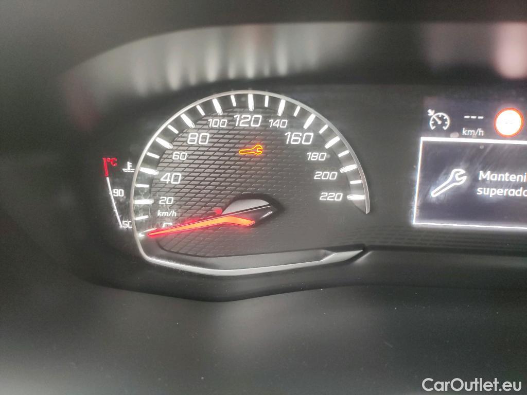  Peugeot  2008 PEUGEOT  / 2019 / 5P / todoterreno Allure Puretech 130 S&S EAT8 #16