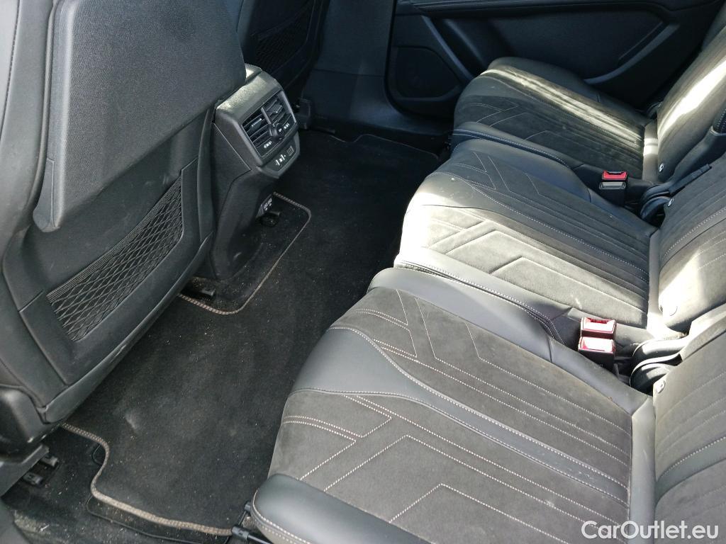  Peugeot  5008 PEUGEOT  / 2020 / 5P / todoterreno 1.6 PureTech 132KW S&S GT Pack EAT8 #20