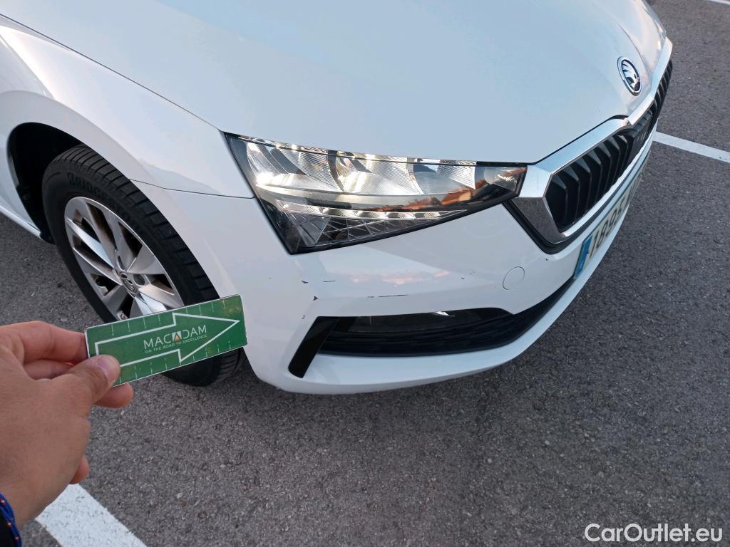  Skoda  Scala SKODA  / 2019 / 5P / berlina con portón 1.0 TSI 81KW (110 CV) Ambition #14