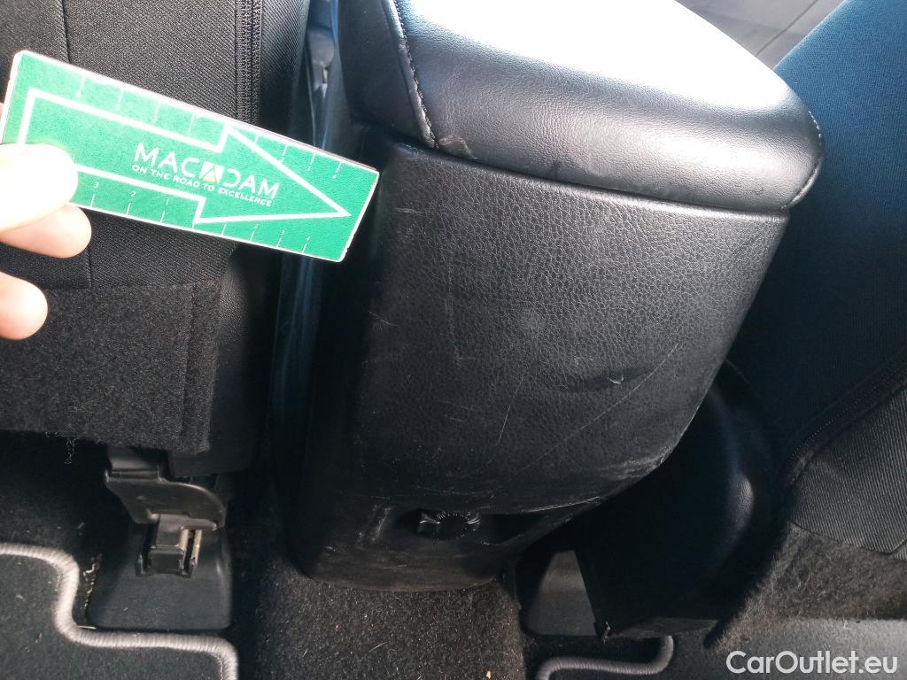  Toyota  RAV4 TOYOTA  / 2015 / 5P / todoterreno 2.5l hybrid 4WD Advance #22