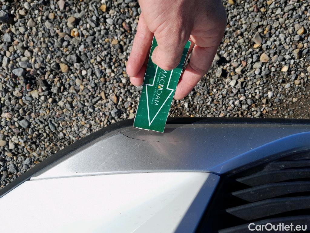  Peugeot  2008 PEUGEOT  / 2019 / 5P / todoterreno Allure BlueHDI 81kW (110CV) #10