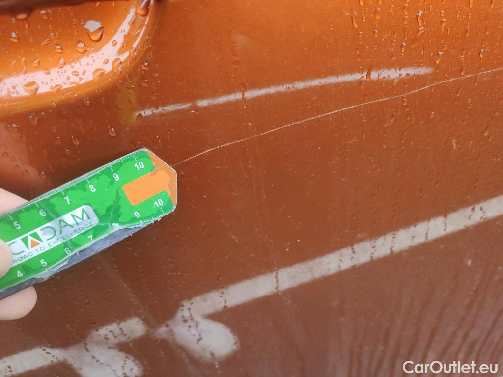  Peugeot  2008 PEUGEOT  / 2019 / 5P / todoterreno Allure Puretech 130 S&S EAT8 #4