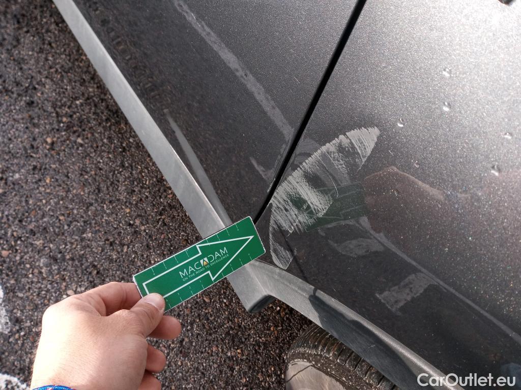  Toyota  RAV4 TOYOTA  / 2015 / 5P / todoterreno 2.5l hybrid 4WD Advance #3