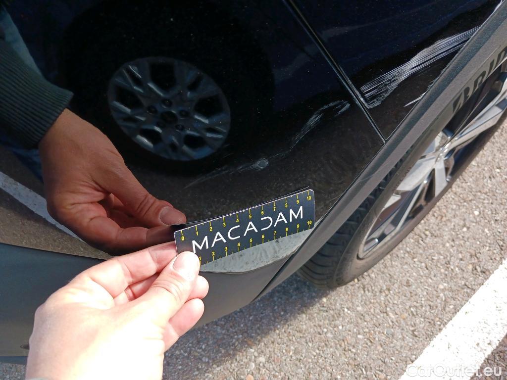  Peugeot  5008 PEUGEOT  / 2020 / 5P / todoterreno 1.6 PureTech 132KW S&S GT Pack EAT8 #28