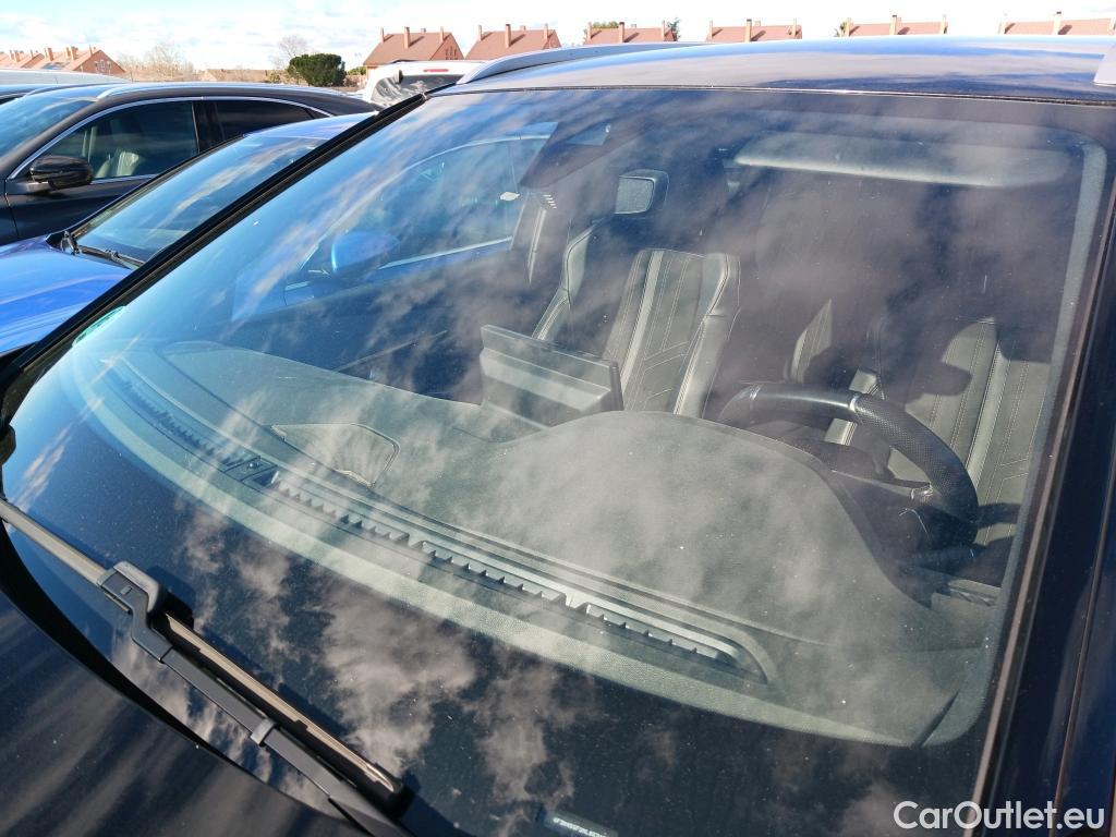  Peugeot  5008 PEUGEOT  / 2020 / 5P / todoterreno 1.6 PureTech 132KW S&S GT Pack EAT8 #35