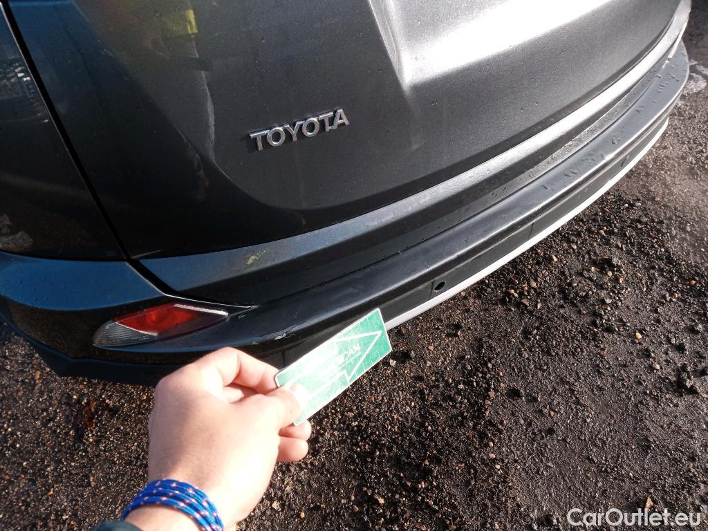  Toyota  RAV4 TOYOTA  / 2015 / 5P / todoterreno 2.5l hybrid 4WD Advance #2