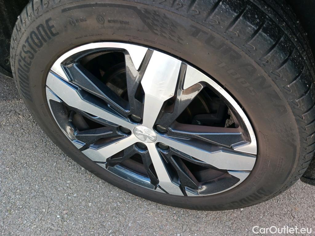  Peugeot  5008 PEUGEOT  / 2020 / 5P / todoterreno 1.6 PureTech 132KW S&S GT Pack EAT8 #1